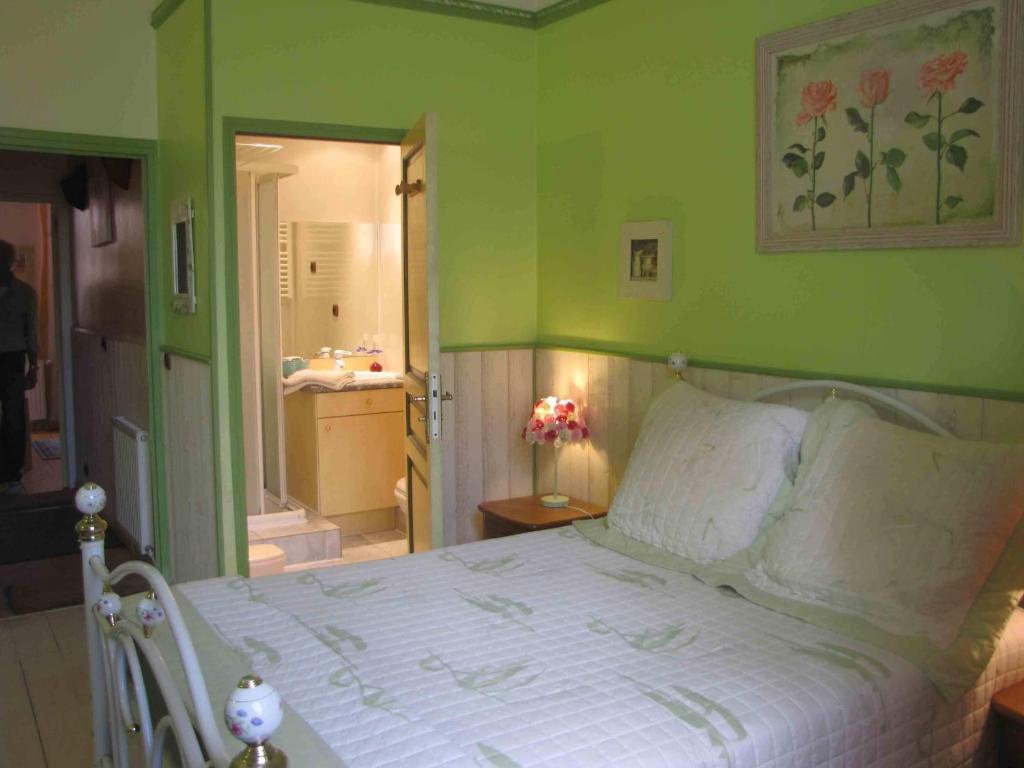 Chambres D'Hotes Les Pensees Douces Auxerre Rom bilde