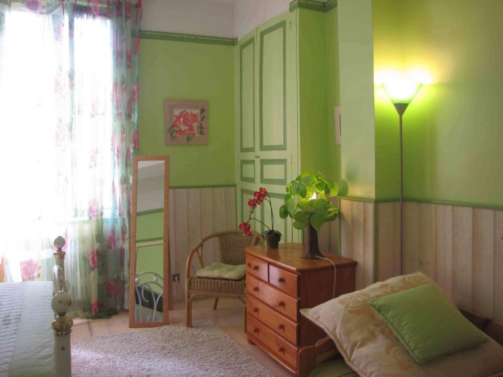 Chambres D'Hotes Les Pensees Douces Auxerre Rom bilde
