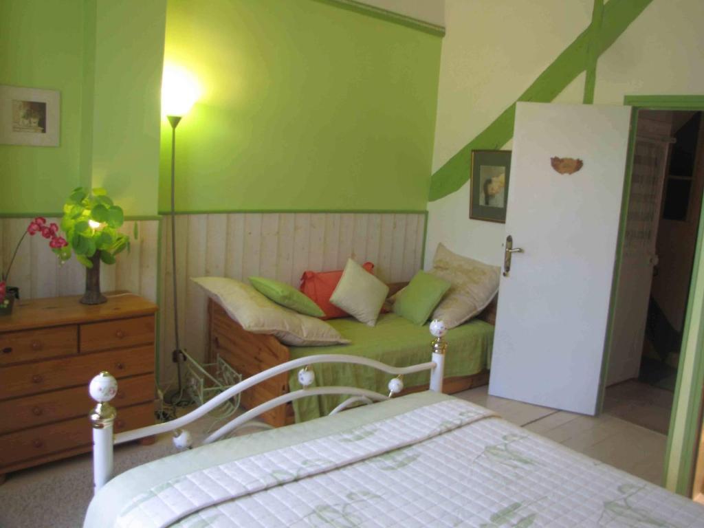 Chambres D'Hotes Les Pensees Douces Auxerre Rom bilde