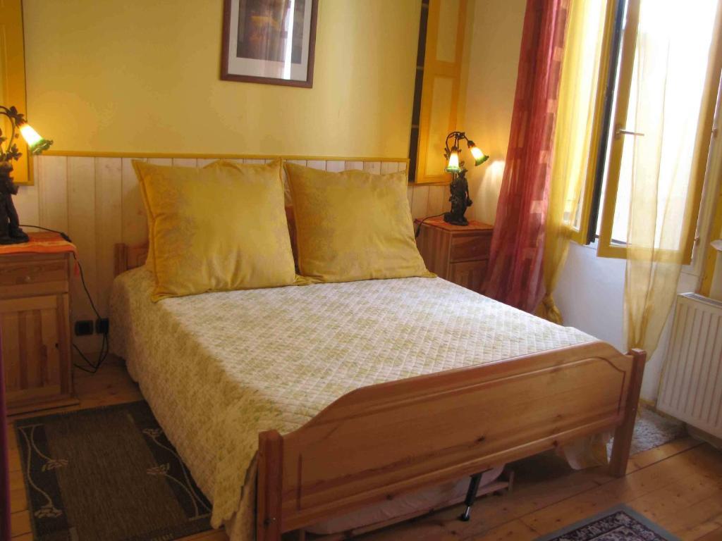 Chambres D'Hotes Les Pensees Douces Auxerre Rom bilde